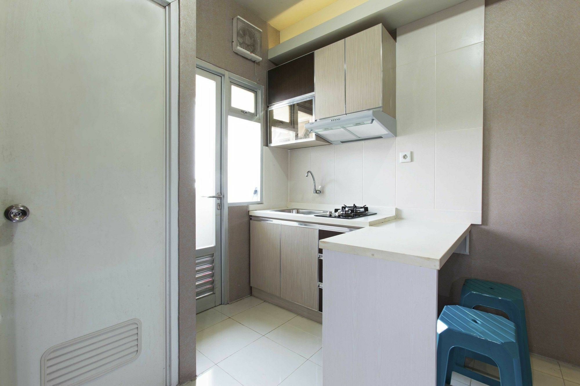 ג'קרטה Reddoorz Apartment @ Pegangsaan Kelapa Gading מראה חיצוני תמונה