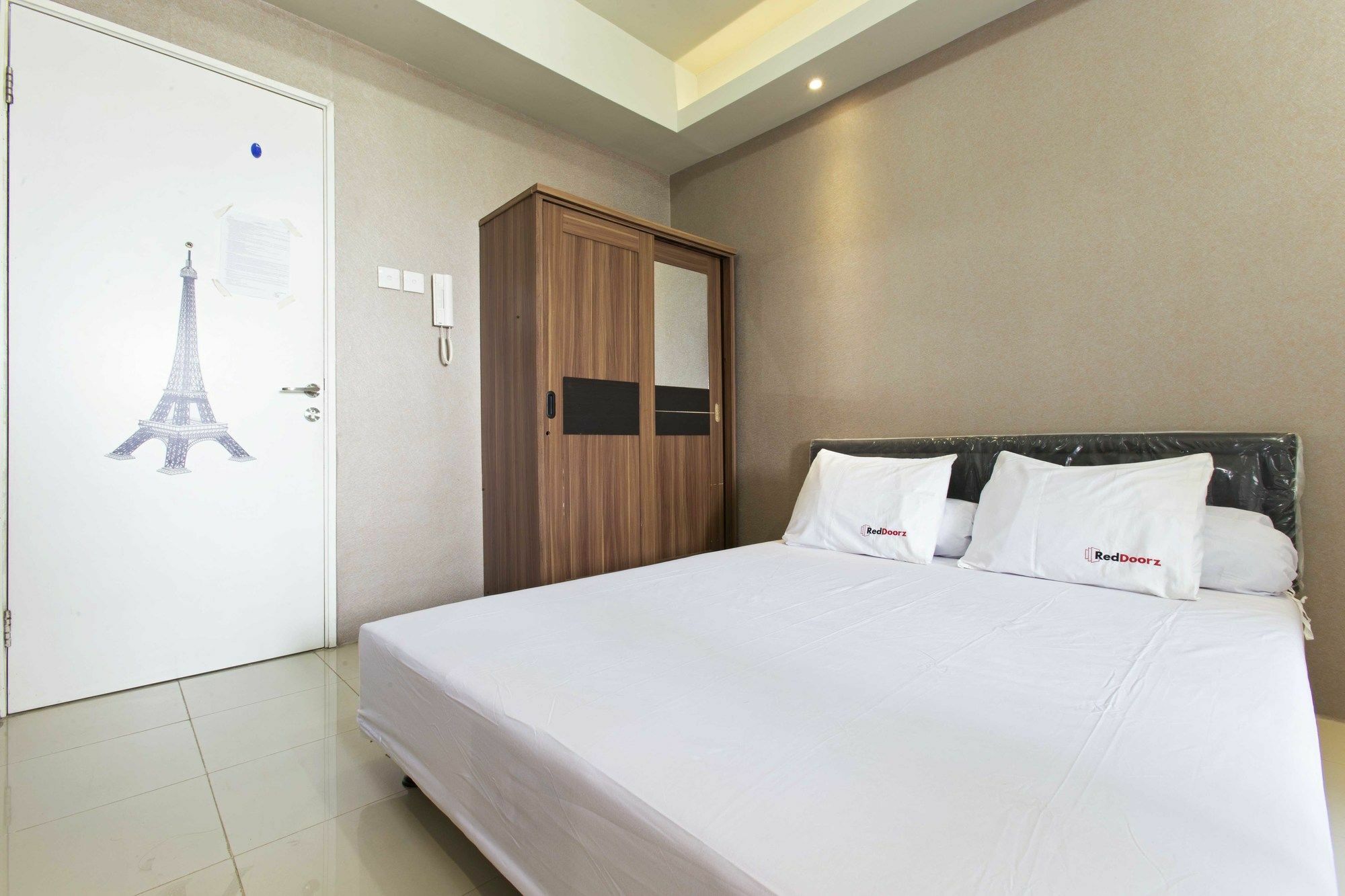 ג'קרטה Reddoorz Apartment @ Pegangsaan Kelapa Gading מראה חיצוני תמונה