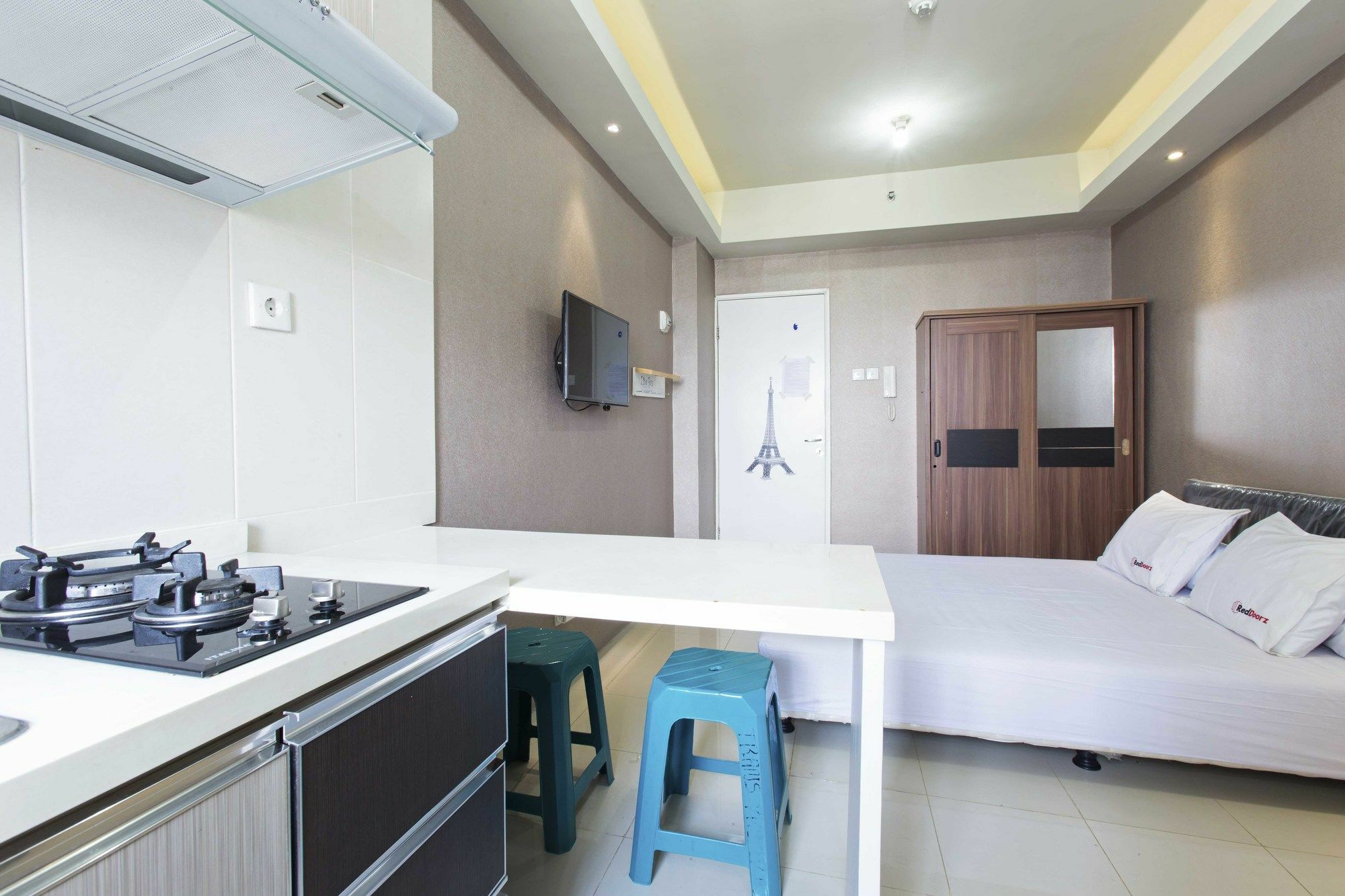 ג'קרטה Reddoorz Apartment @ Pegangsaan Kelapa Gading מראה חיצוני תמונה